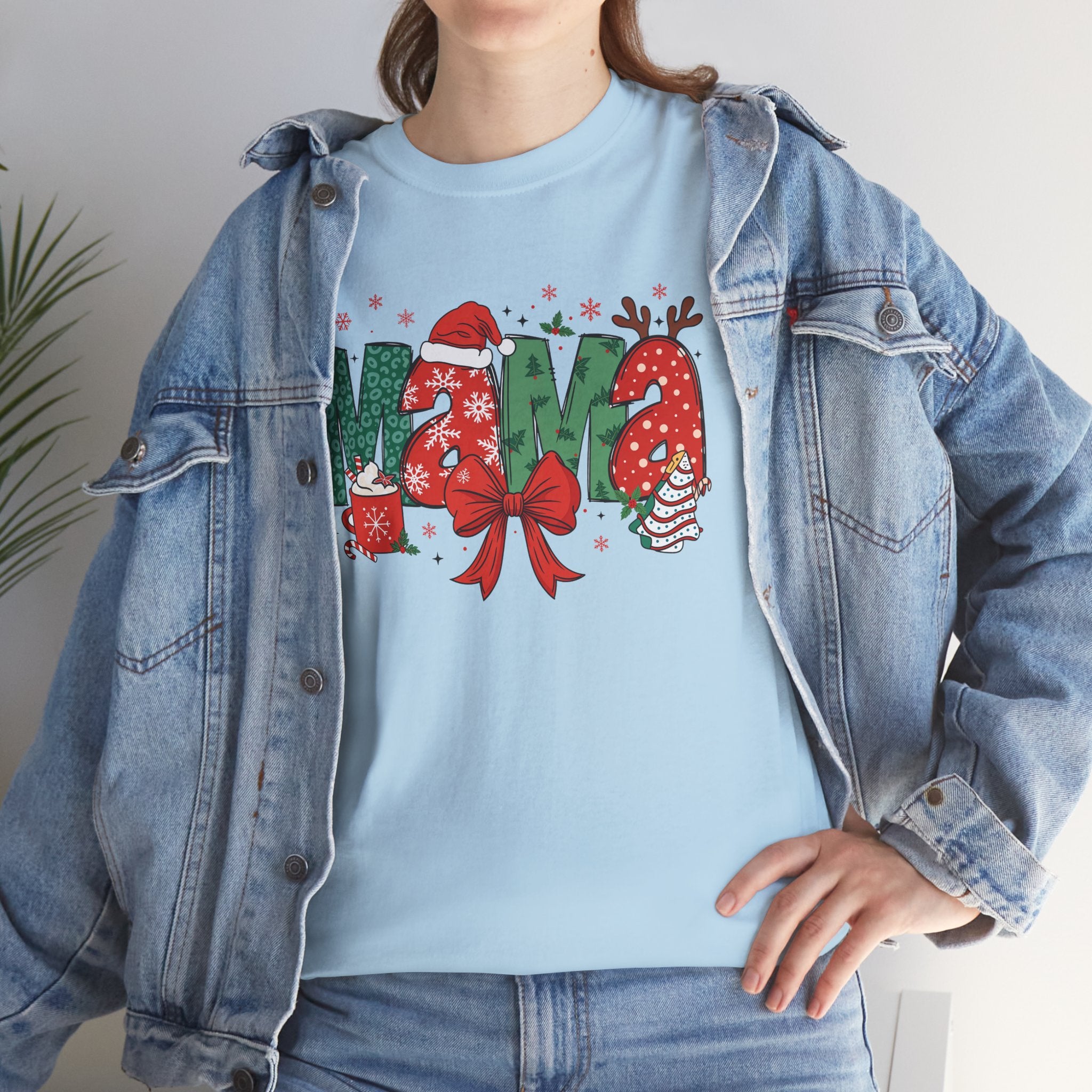 Mama T‑Shirt – Festive Holiday Mama Graphic Tee