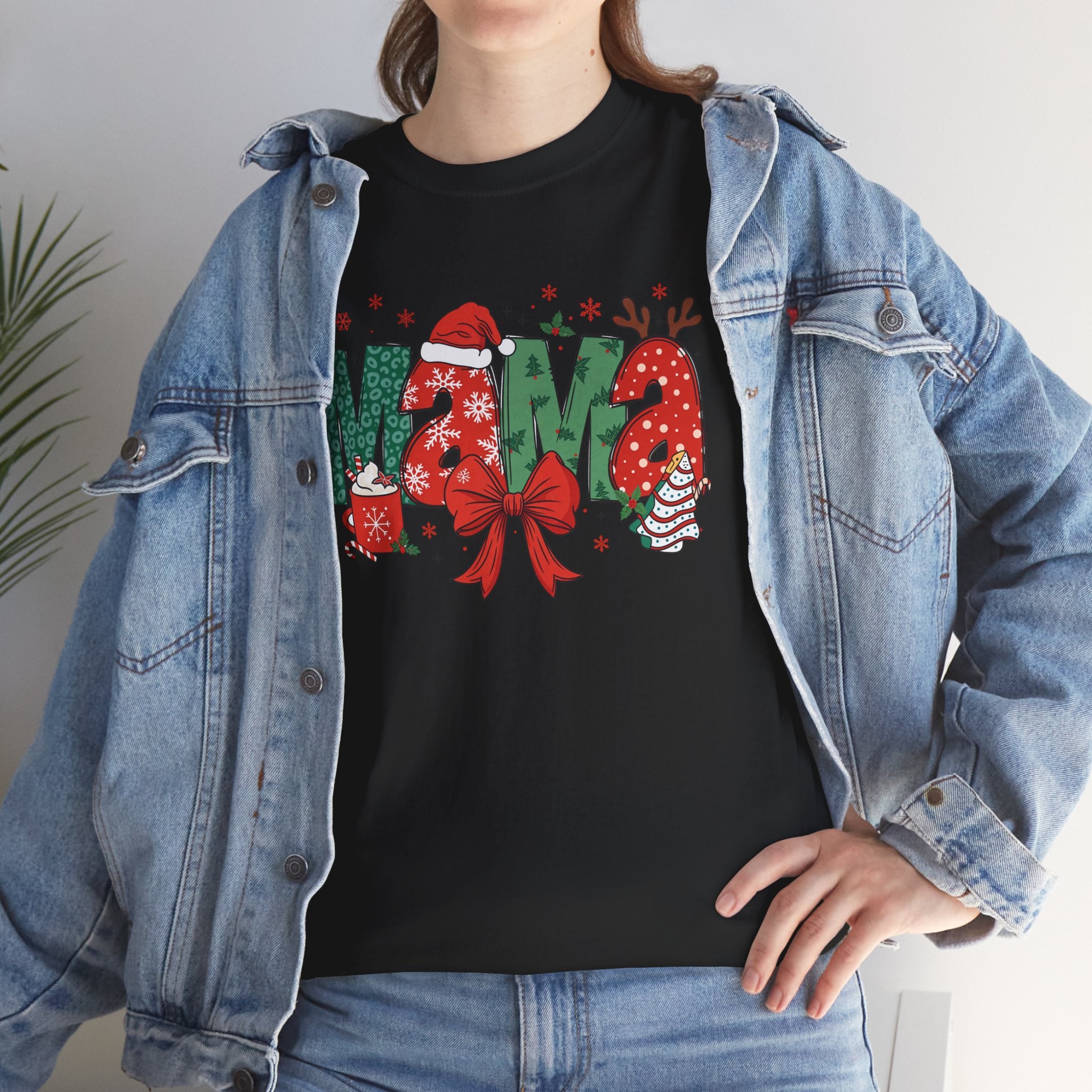 Mama T‑Shirt – Festive Holiday Mama Graphic Tee