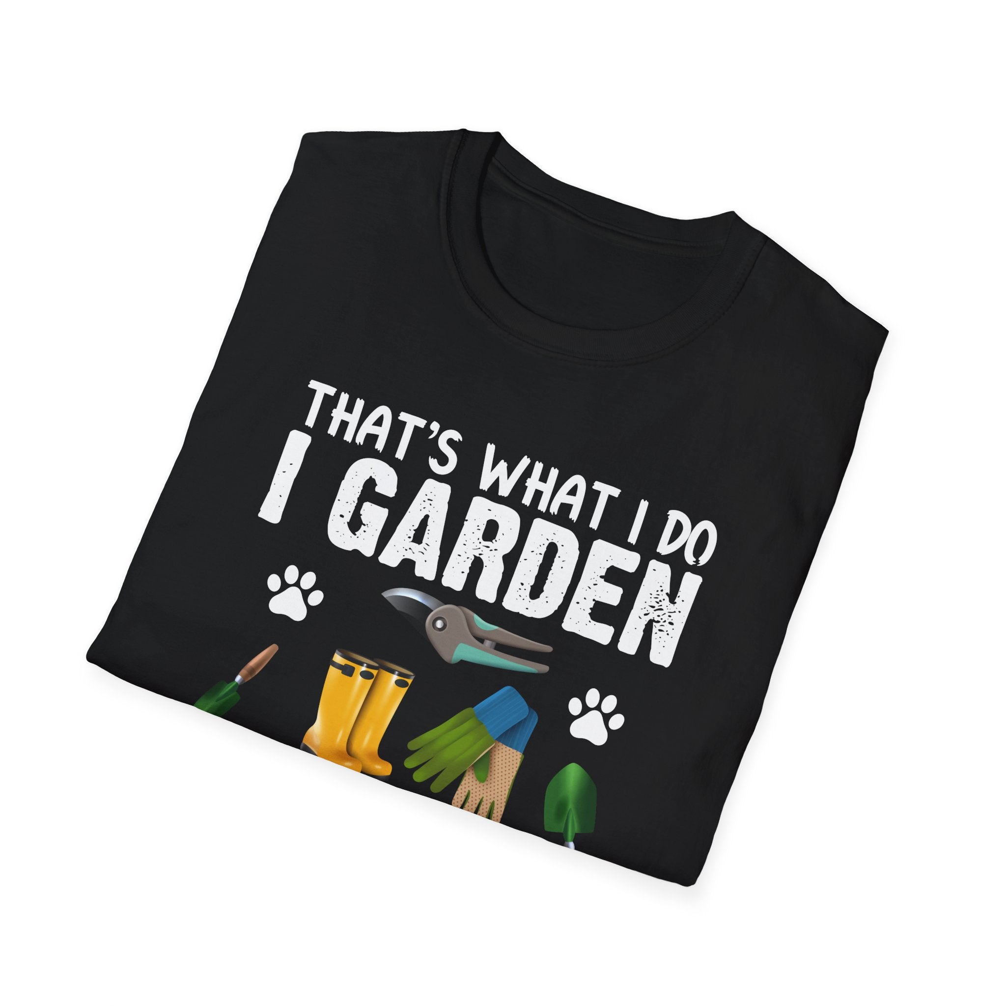Funny Gardening Dog Lovers Unisex T-Shirt - "That's What I Do" Gardening & Dog Play T-Shirt